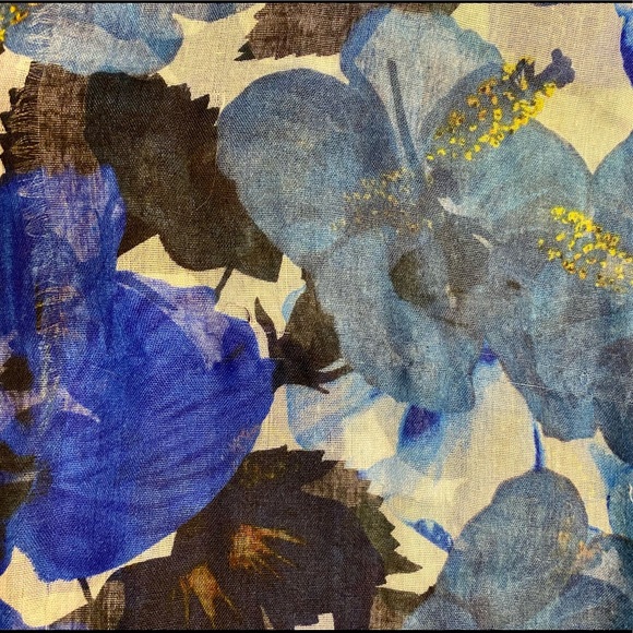 Zara Blue Floral Scarf - Picture 3 of 3